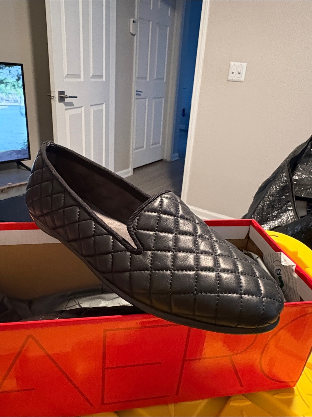 AEROSOLES Quilted Black Slip-On Loafer